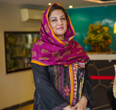 Dr Saima